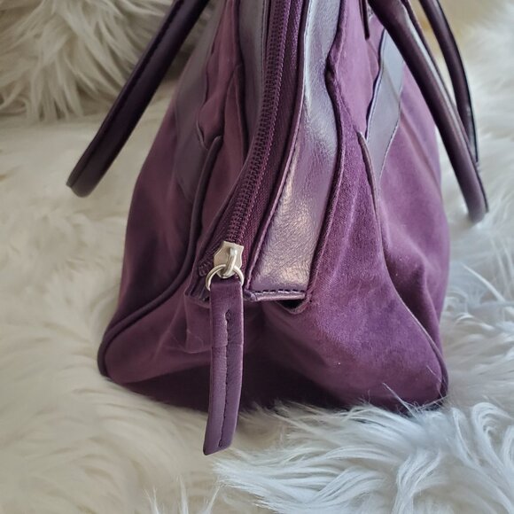 Estée Lauder Purple Microsuede Satchel Bag with Matching Make Up Zip Bag - Picture 9 of 15